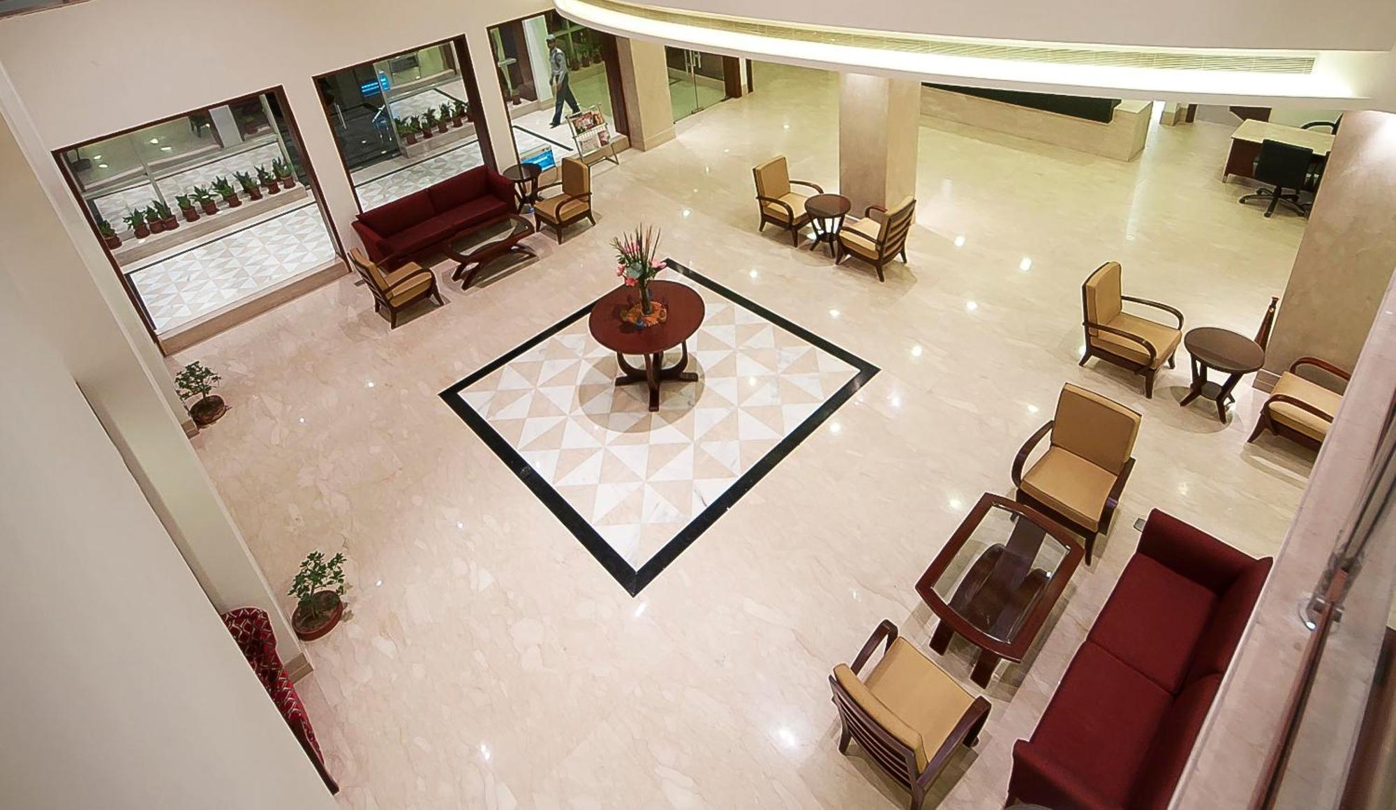 The Golden Plaza Hotel Panchkula Esterno foto