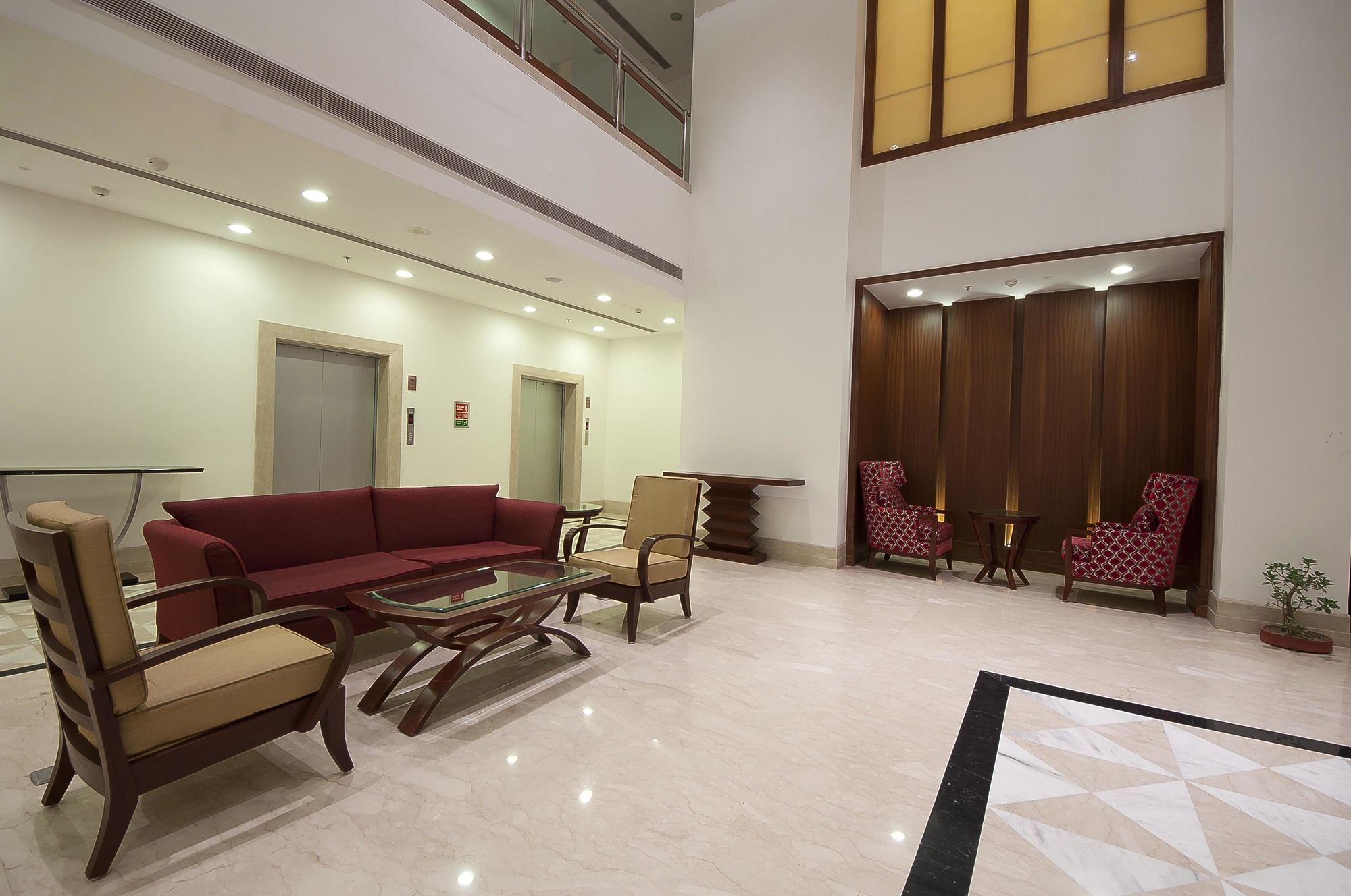 The Golden Plaza Hotel Panchkula Esterno foto