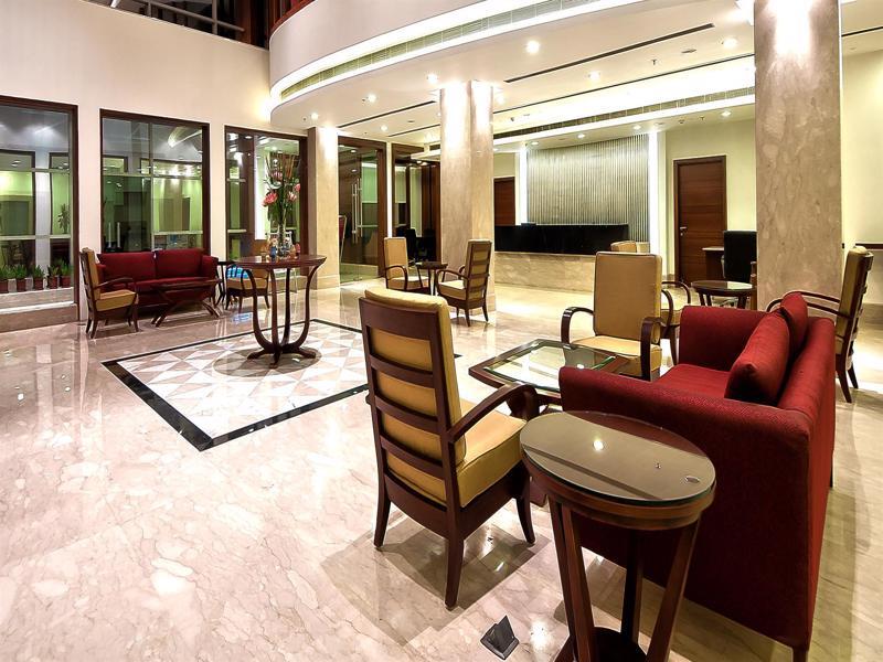 The Golden Plaza Hotel Panchkula Esterno foto